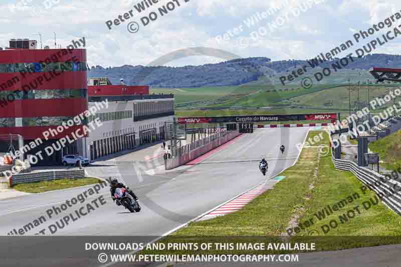 cadwell no limits trackday;cadwell park;cadwell park photographs;cadwell trackday photographs;enduro digital images;event digital images;eventdigitalimages;navarra;no limits trackdays;peter wileman photography;racing digital images;trackday digital images;trackday photos